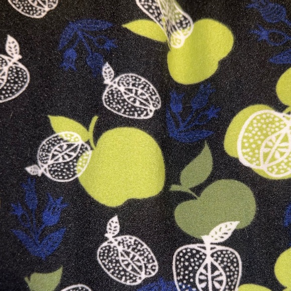 Lularoe women’s leggings.                         Bag 4 - Picture 2 of 2